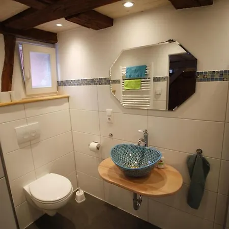 Gemuetliche Gaestezimmer In Einem Neu Sanierten Fachwerkhaus Заксенхайм Экстерьер фото