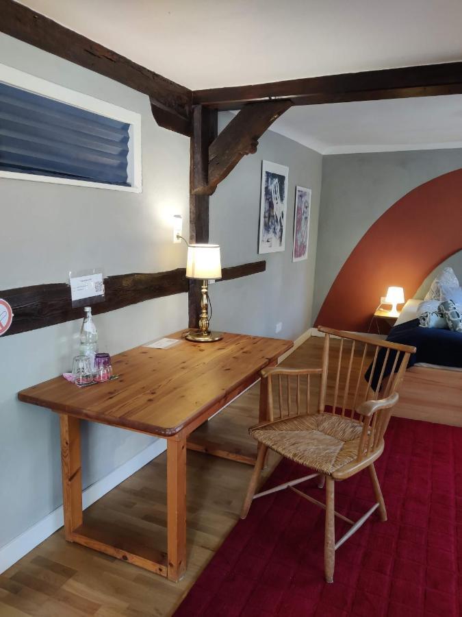 Gemuetliche Gaestezimmer In Einem Neu Sanierten Fachwerkhaus Апартаменты