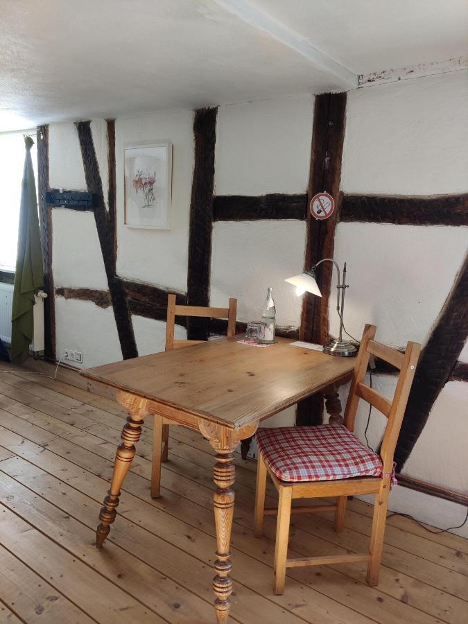 Gemuetliche Gaestezimmer In Einem Neu Sanierten Fachwerkhaus Заксенхайм